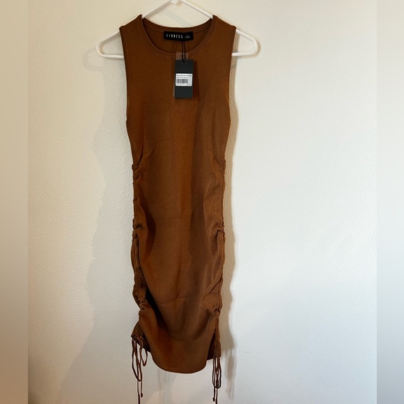 Lioness dress, in a gorgeous bronze/brown colour, size 8US - Picture 3 of 5